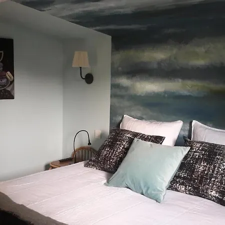 La Grenotte Au Castellet Guest house