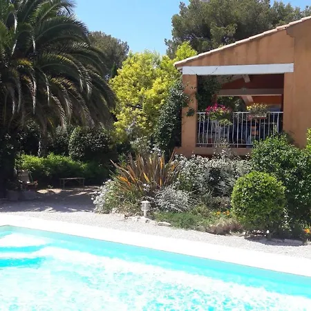 Guest house La Grenotte Au Castellet