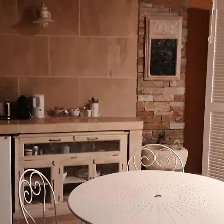 Guest house La Grenotte Au Castellet *