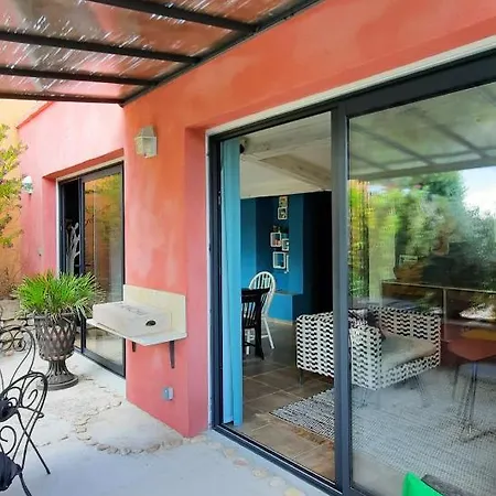 Guest house La Grenotte Au Castellet